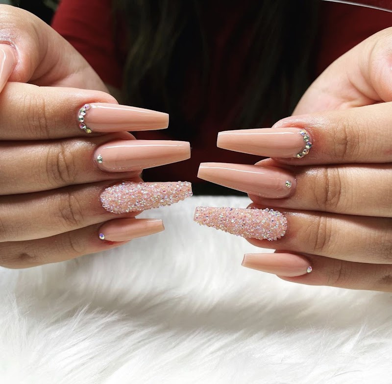 Spring Nails nail design by M&Y Nails and Beauty Salon in Miami