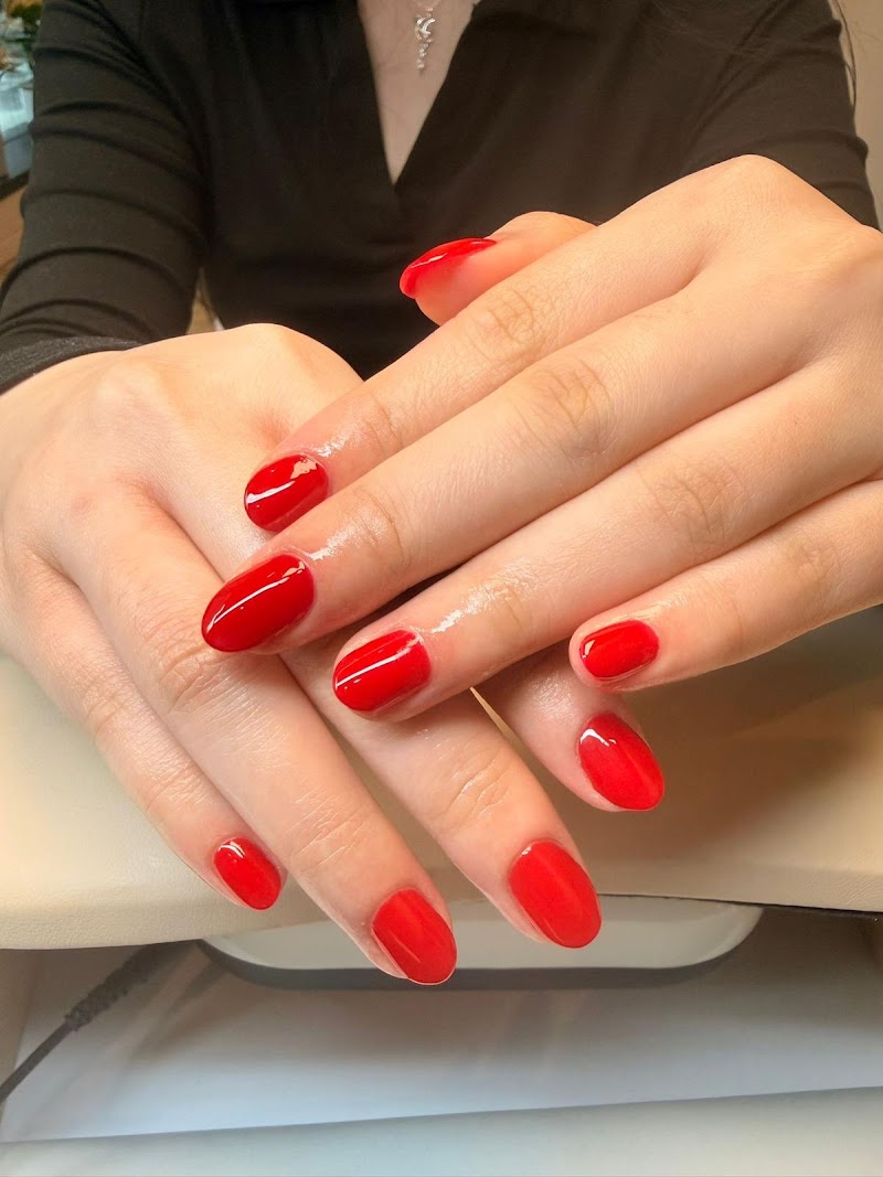 Almond Shape at Gelgirls Nail Bar (camden) (biab, Hard Gels, Dry Manicures & Pedicures, Gel X Extensions) in London