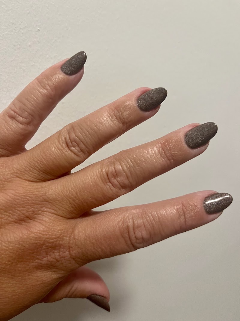 Dark Nails nail design by Bucktown Nails & Spa in Chicago
