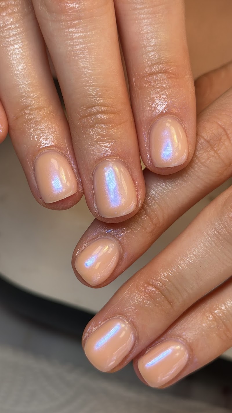 Nail Salon at Hrglowco in London