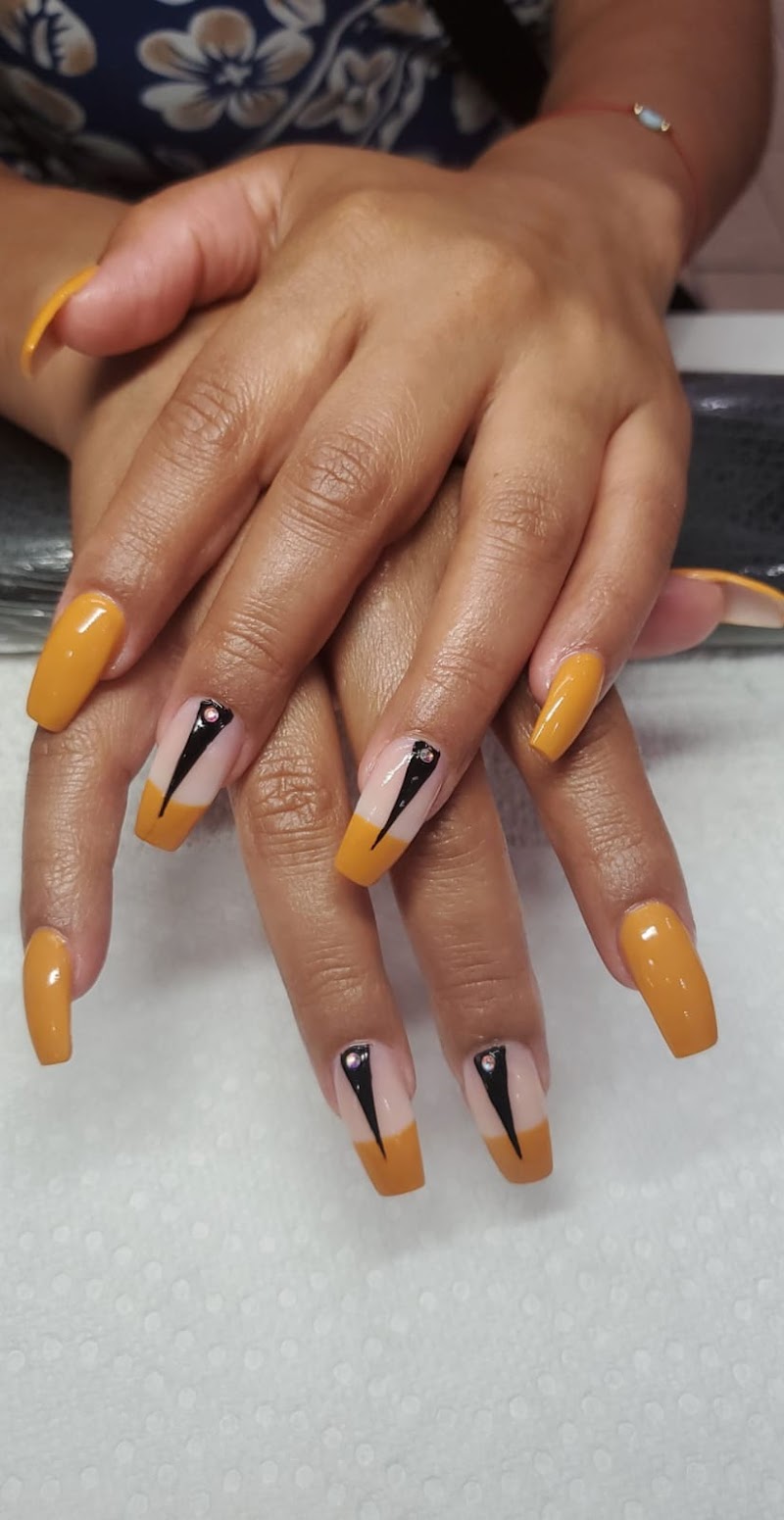 Halloween Nails nail design by Looks Threading And Spa in New York