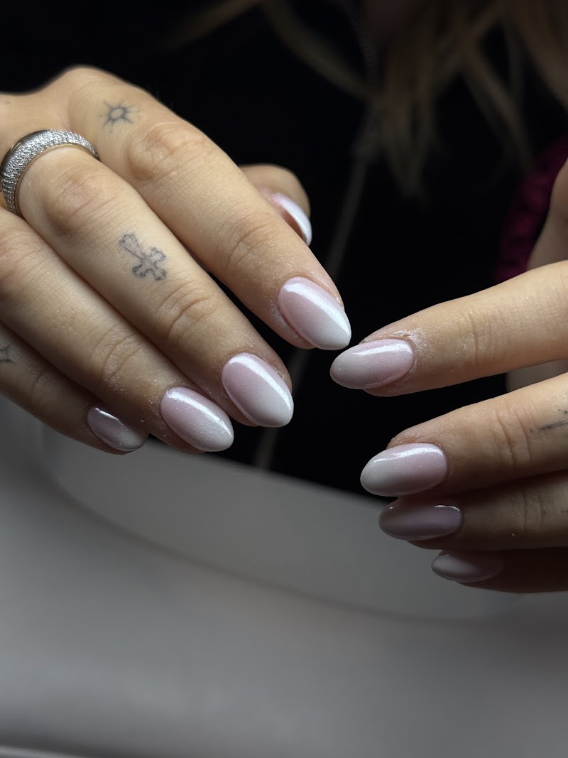 Japanese Gel nail design by Moyo Nails+Lash Studio in Los Angeles