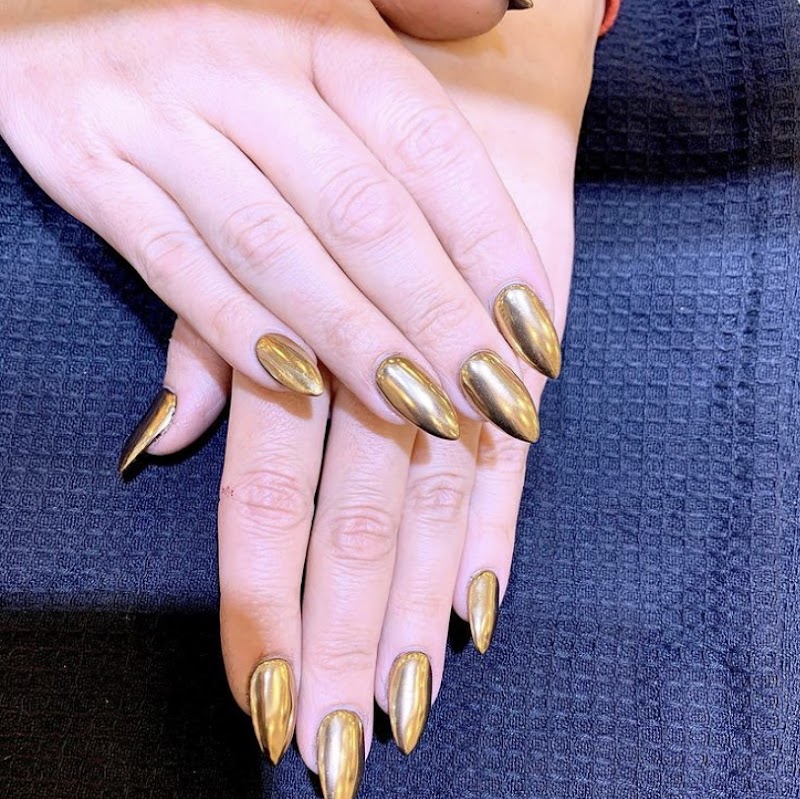 Mirror Nails nail design by Angel City Nail Spa