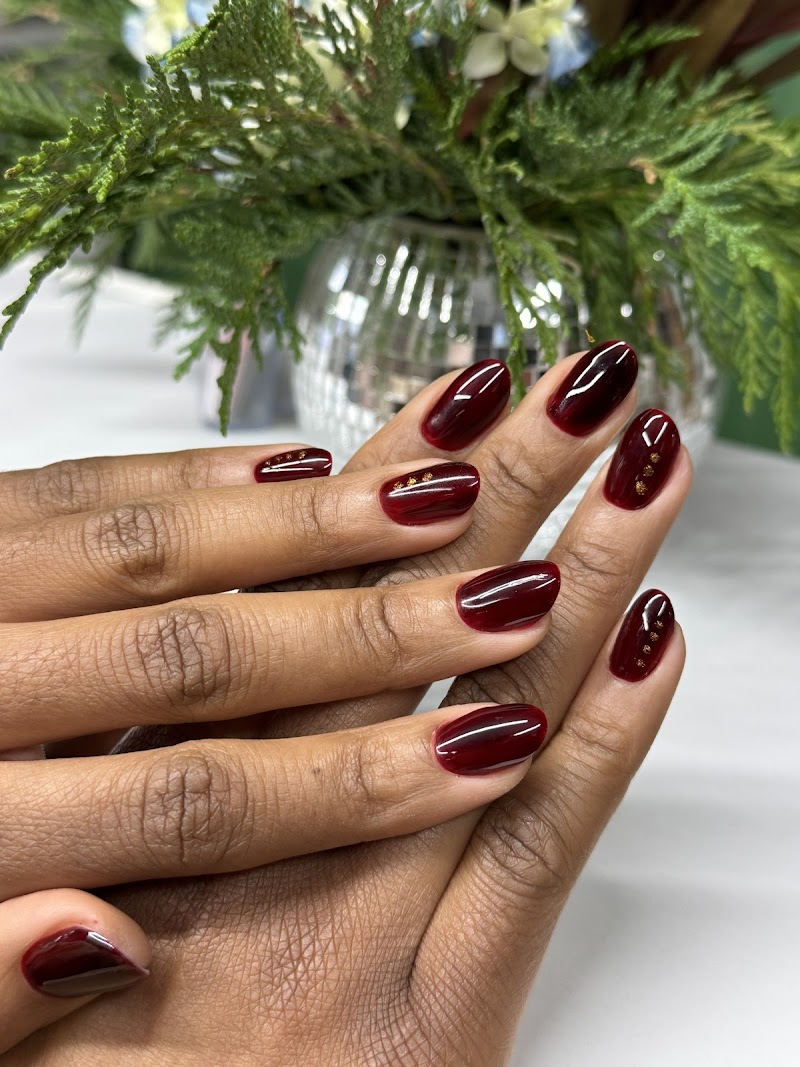 Almond Shape at Santa Monica Nails in Los Angeles