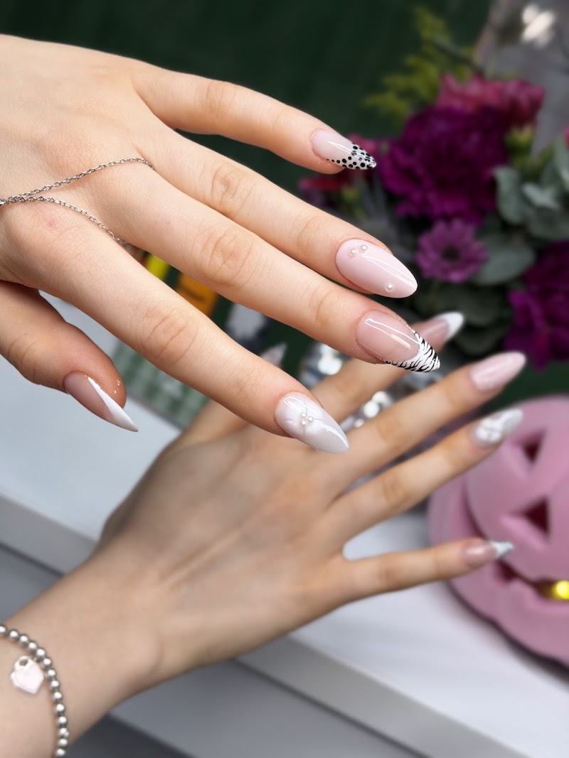 Gel-X nail design by Santa Monica Nails in Los Angeles