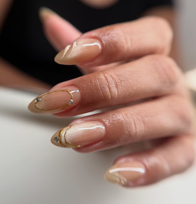 French Tips at Irissthetics in Miami