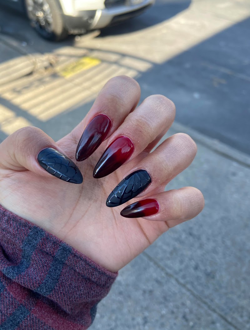 Halloween Nails nail design by Mayras Nails Spa in New York