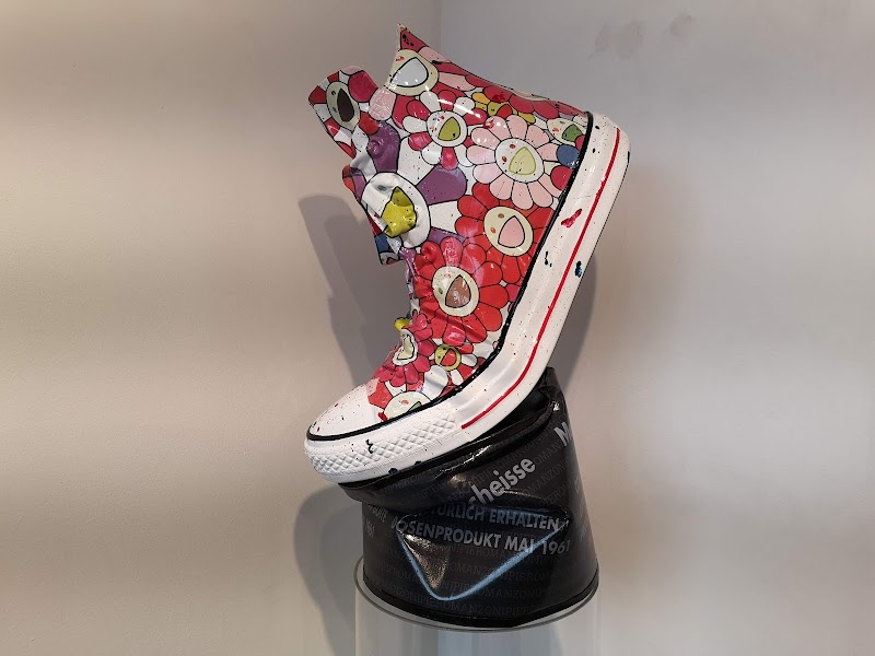 Nail Salon at Backstage Beauty in London