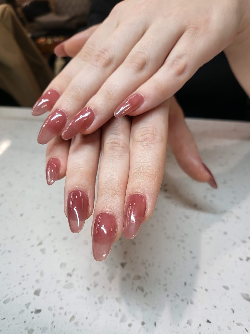 Red Nails nail design by Underground Nail Art in Chicago