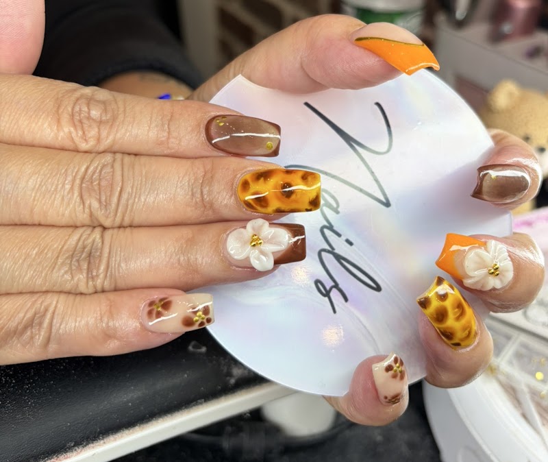 Boho Nails nail design by Le Nail Spot in New York