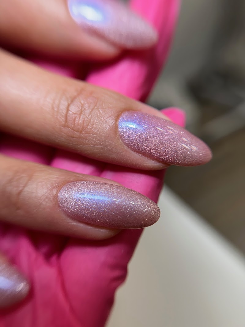 Gel-X nail design by Laura Beverly Nails in Los Angeles