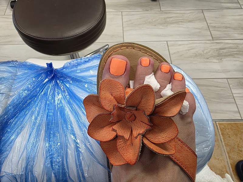 Summer Nails nail design by Tatyana beauty spa in New York