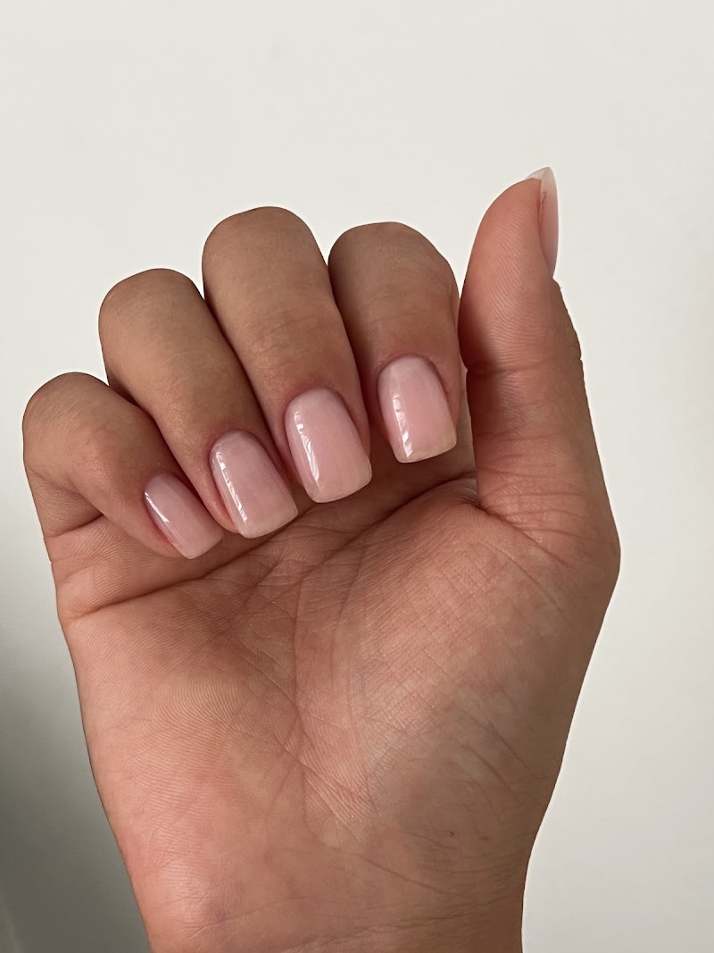 Wedding Nails nail design by Mira Pronails in Los Angeles