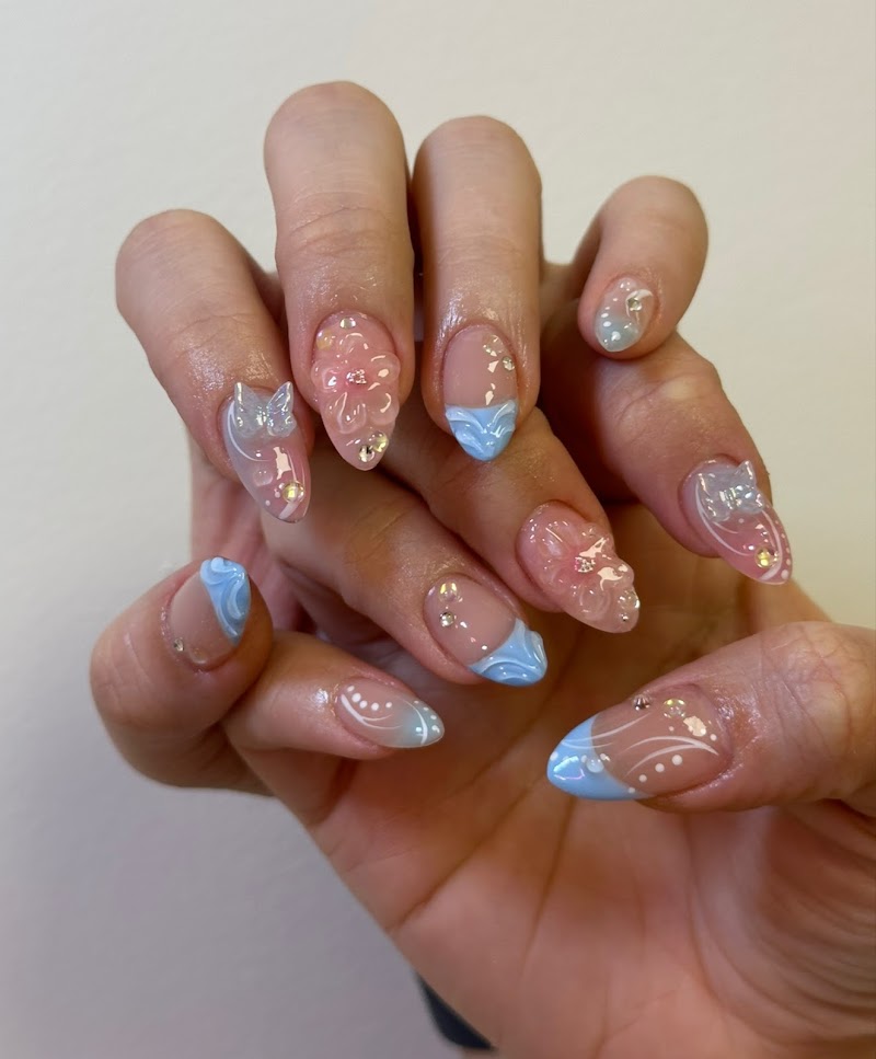 Wedding Nails nail design by Spicy Nails by Hannah in Los Angeles