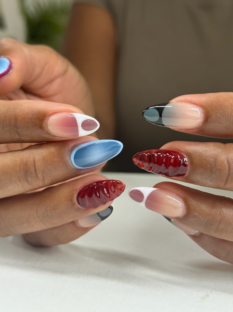 Wedding Nails nail design by Spicy Nails by Hannah in Los Angeles