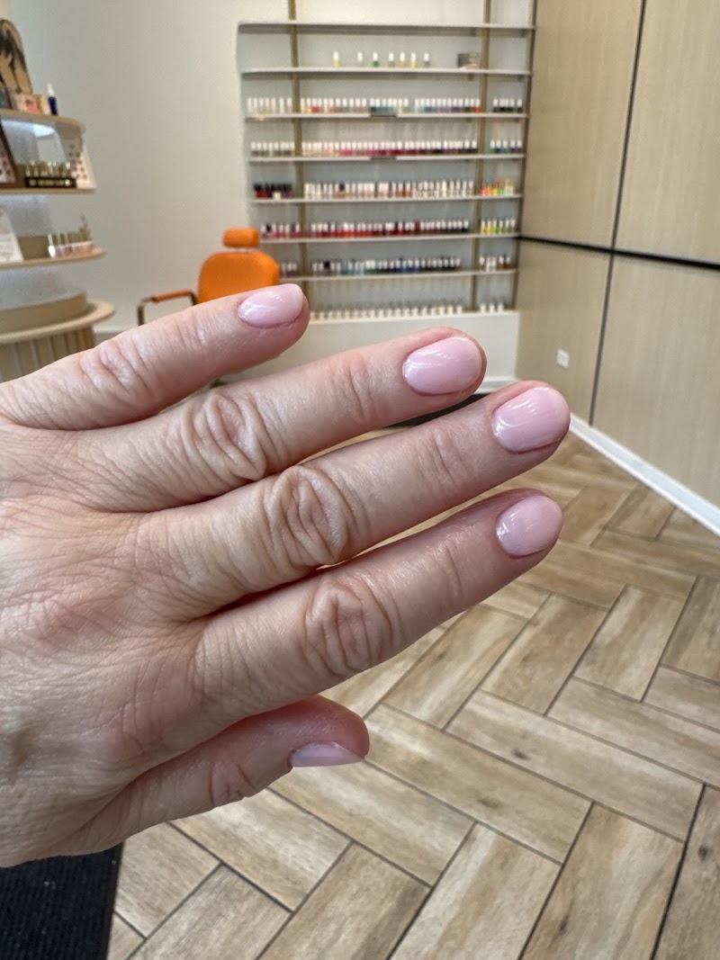 Oval at 7am Nail Care (streeterville) in Chicago