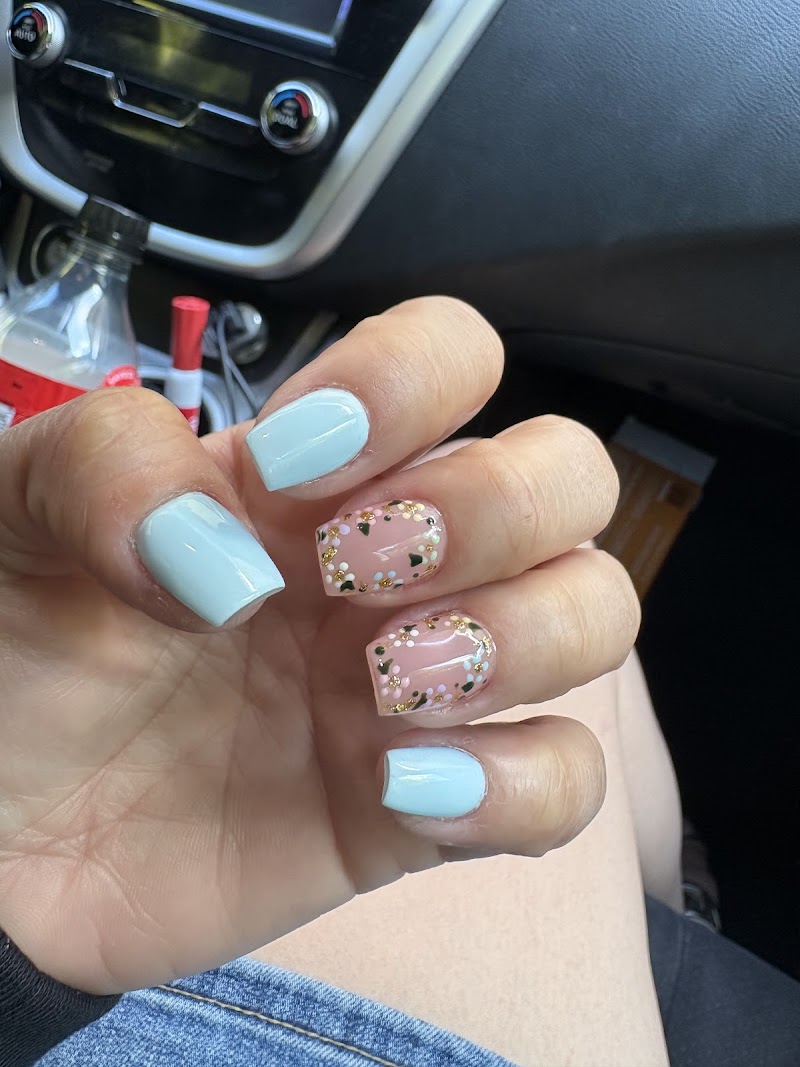 Nail Art at Ly's Nails Salon in Miami
