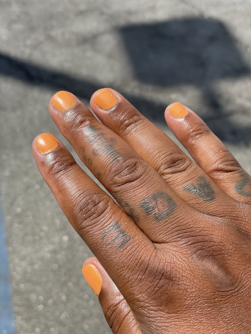 Marble Nails nail design by Nail Atelier