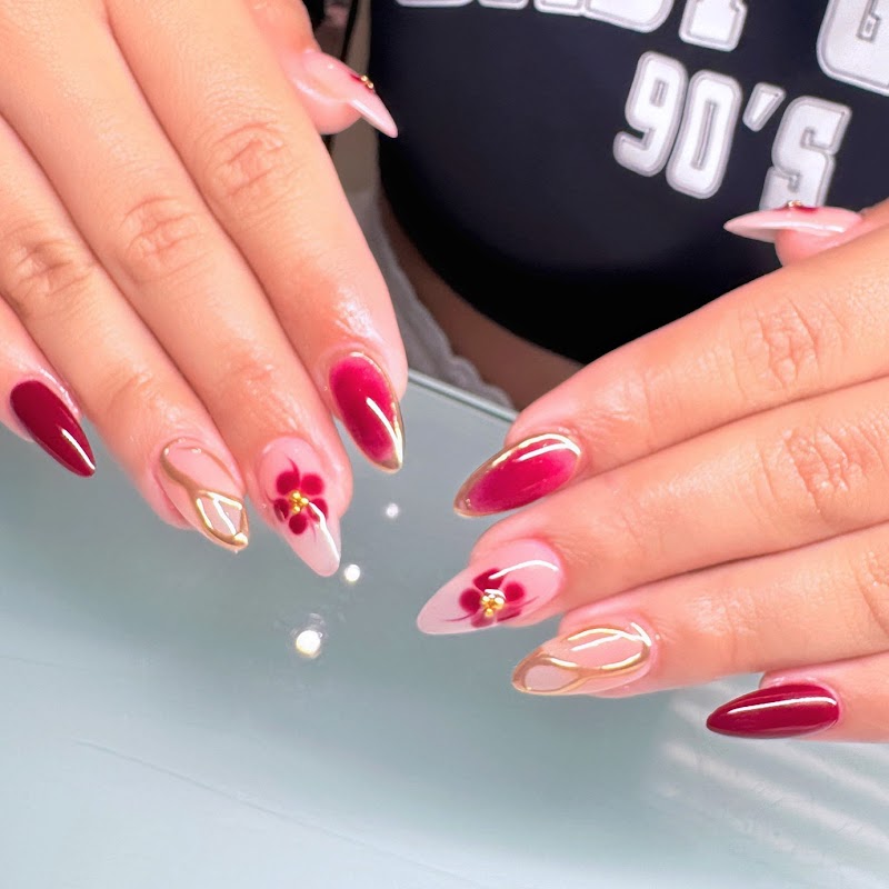 Geometric Nails nail design by Yary’s Nails 2