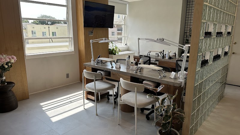 French Tip Nails nail design by Nail Artique in Los Angeles