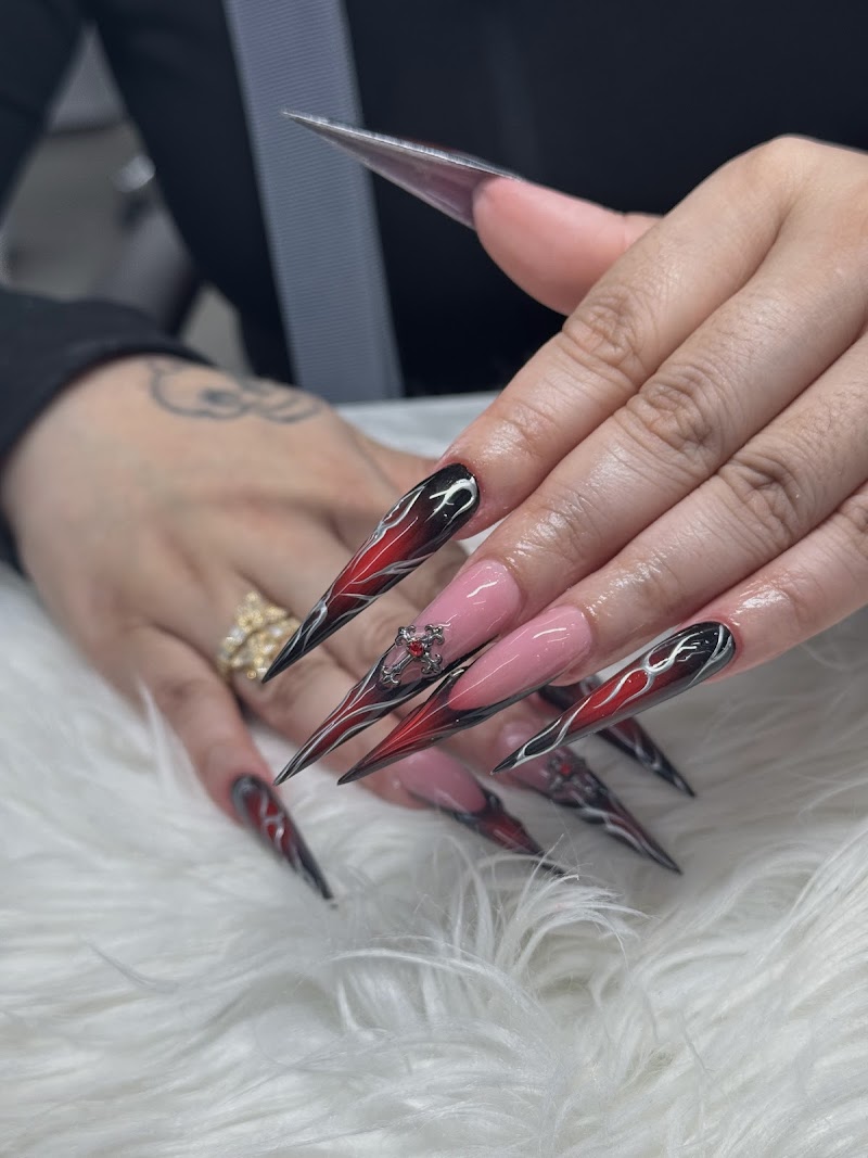 3D Nails nail design by Luxe Nails Bar Inc