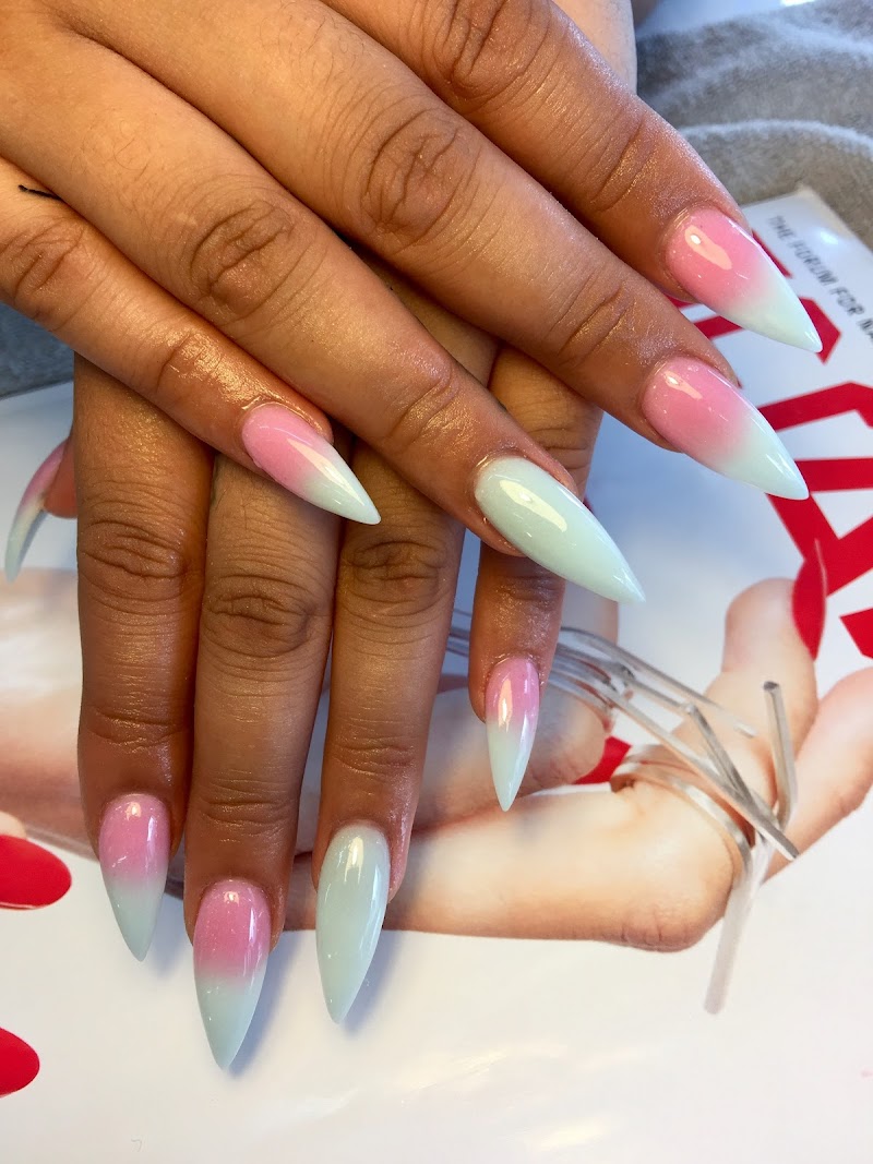 Ombré at K & T Nails in London