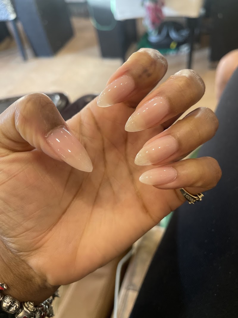 Matte Nails nail design by Vivid Nail & Spa Inc