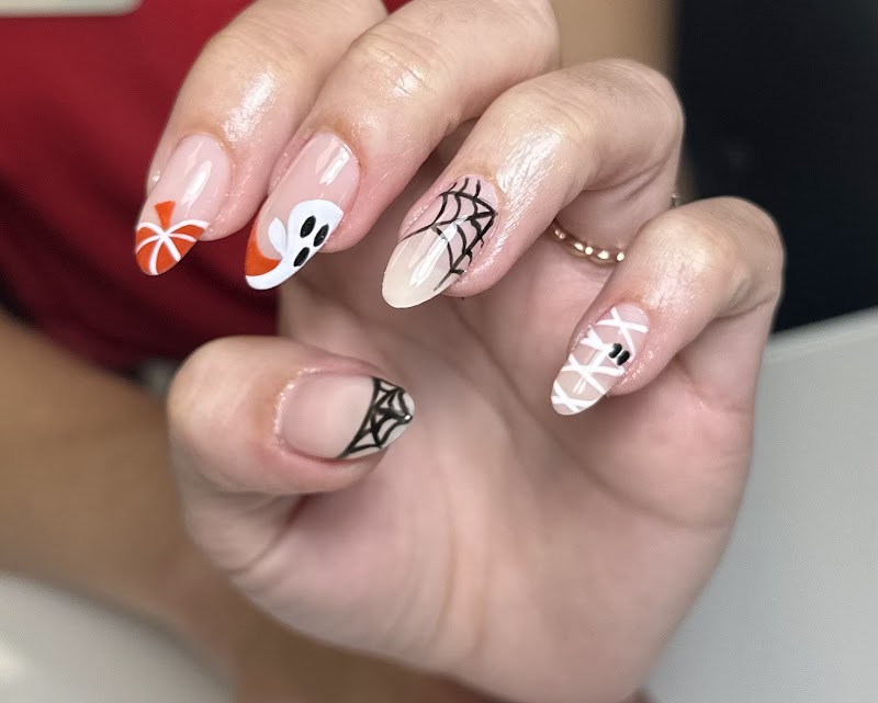 Halloween Nails nail design by Polish Me Studio in Miami