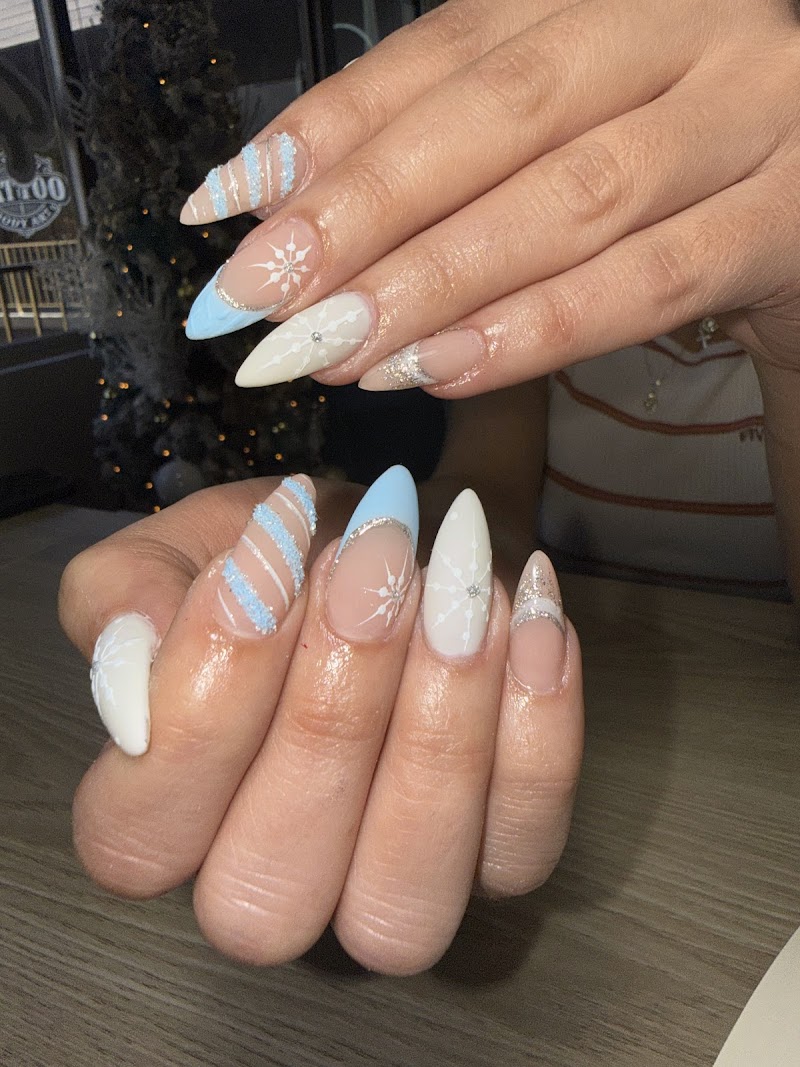 Halloween Nails nail design by Polish Me Studio in Miami