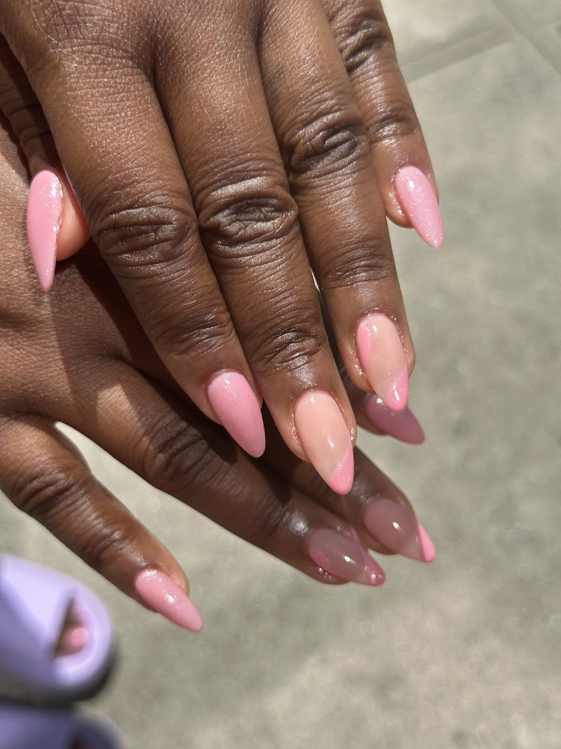Ombré at Bonny Nails Salon in New York