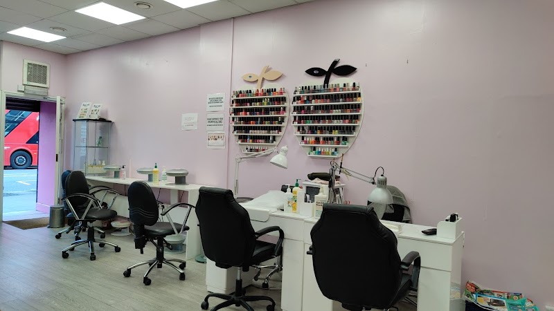 Nail Salon at New York Nails, Hackney in London