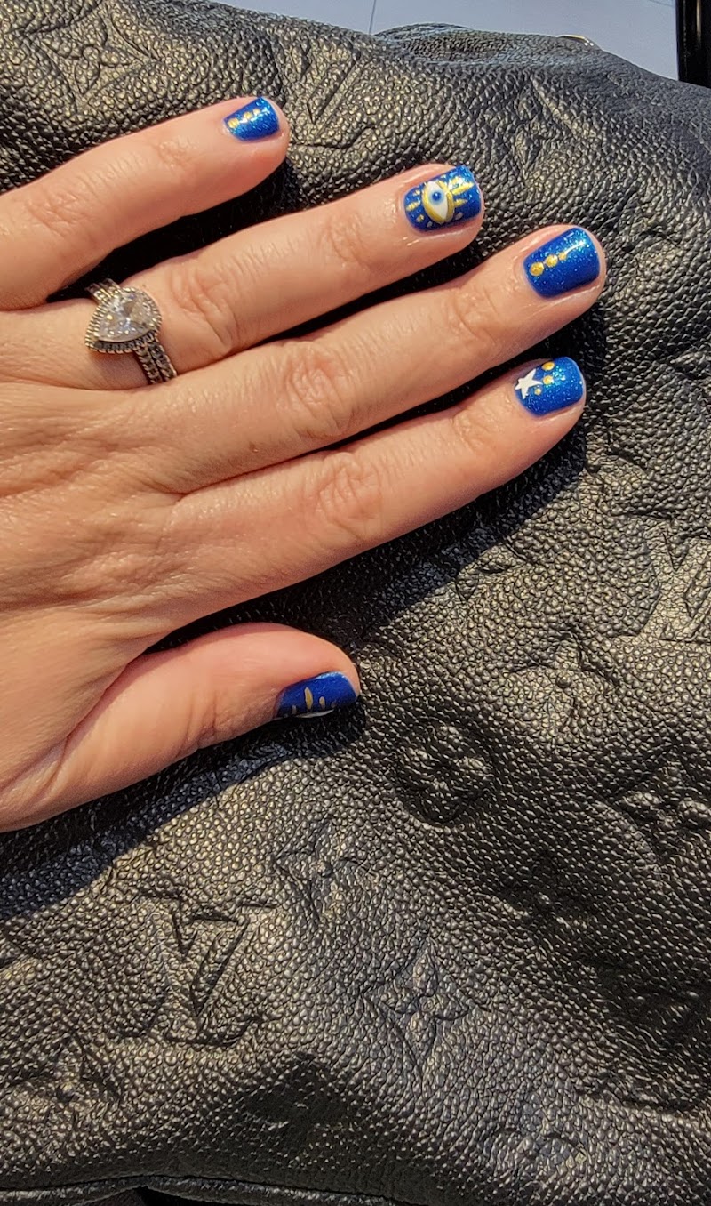 Nail Art at Mignonne Nail Bar in Los Angeles