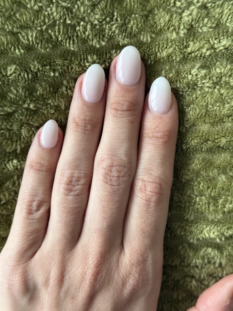 Bridal Nails nail design by Swanky Nails & Spa in Chicago